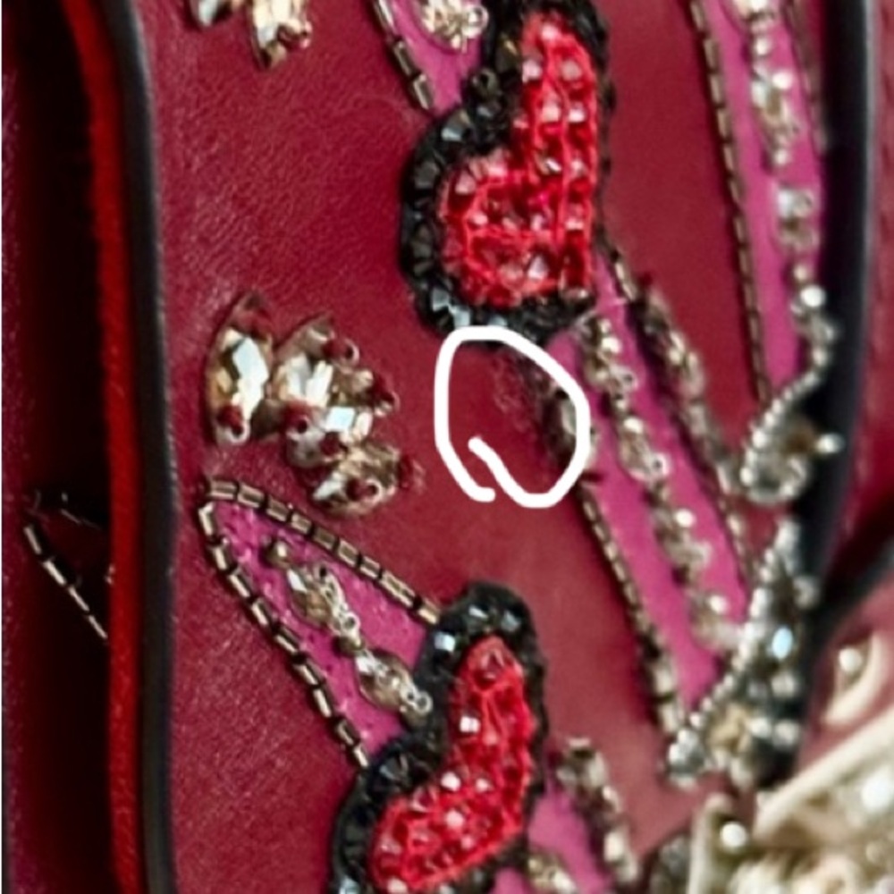 Valentino Garavani Heart Beaded Glam Lock Bag - Picture 15 of 15